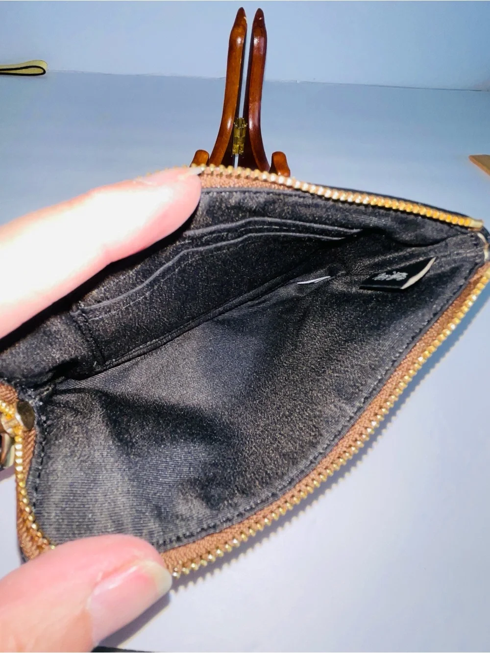Coach Corner Zip Wristlet Signature Canvas Leather Stripe Khaki Black Gold - Picture 3 of 6
